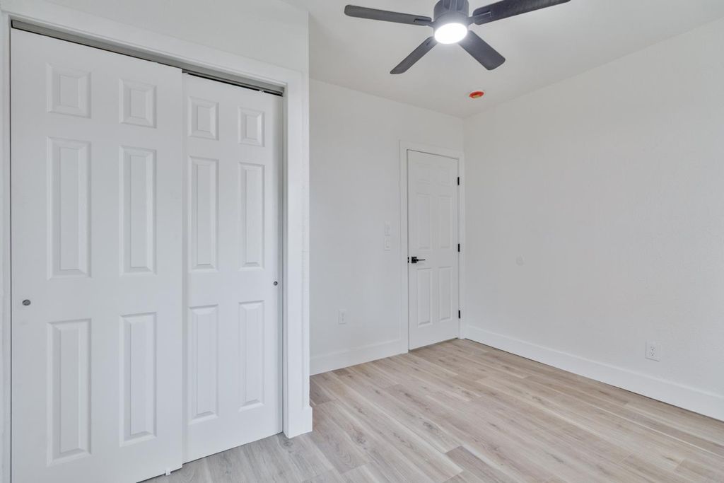Image 21 of property listing at 706 S Encina Street, Visalia, CA 93277