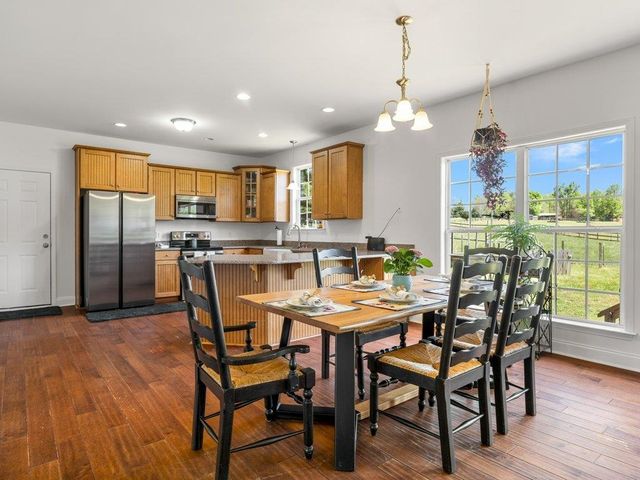 510 Cole Road, Campobello, SC 29322