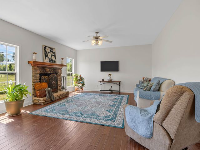 510 Cole Road, Campobello, SC 29322