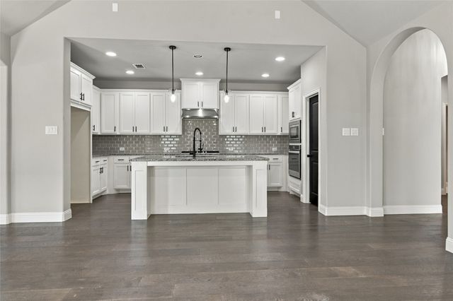 12209 Prudence Drive, Fort Worth, TX 76052