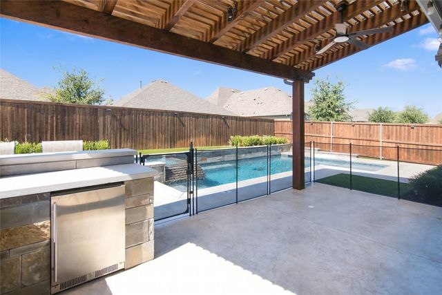 12209 Prudence Drive, Fort Worth, TX 76052