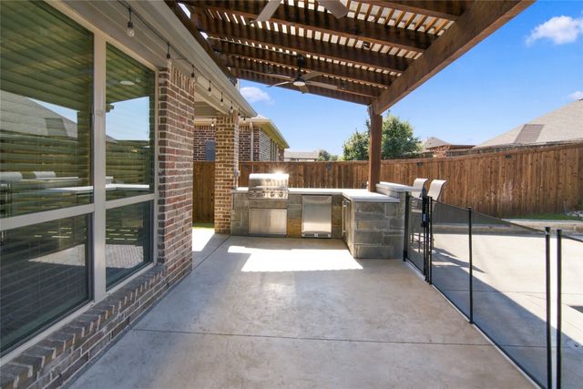 12209 Prudence Drive, Fort Worth, TX 76052