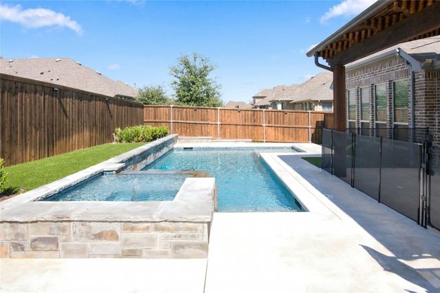 12209 Prudence Drive, Fort Worth, TX 76052