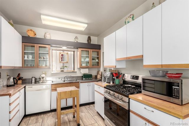 2530 Arapahoe Street, Denver, CO 80205