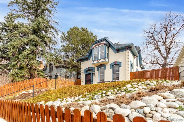 2530 Arapahoe Street, Denver, CO 80205