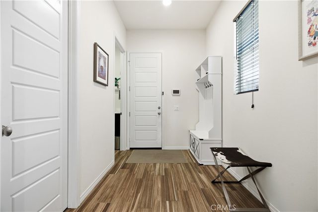 4977 Hydepark Drive, Agoura Hills, CA 91301