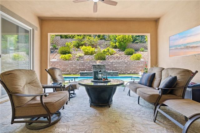 4977 Hydepark Drive, Agoura Hills, CA 91301