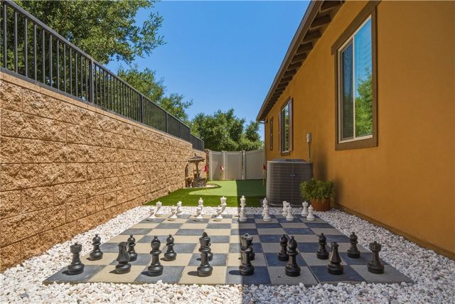 4977 Hydepark Drive, Agoura Hills, CA 91301