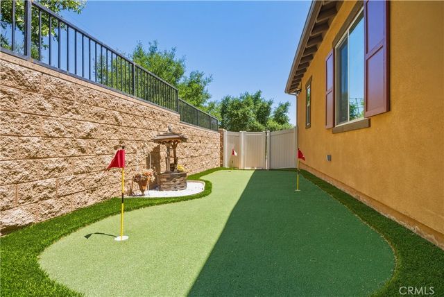 4977 Hydepark Drive, Agoura Hills, CA 91301