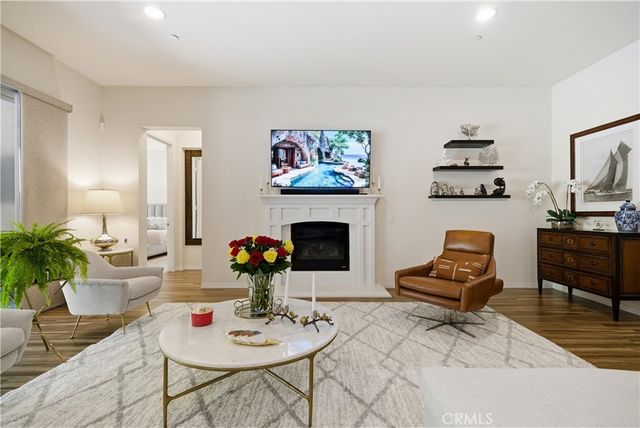 4977 Hydepark Drive, Agoura Hills, CA 91301