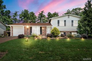3 Country Hill Road, St Peters, MO 63376