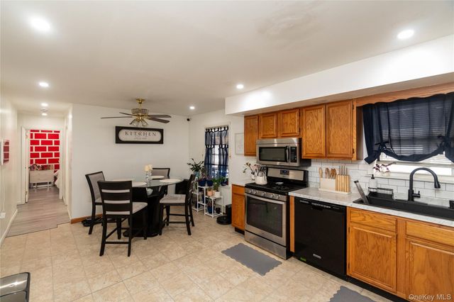 8 Fourth Street, Godeffroy, NY 12729