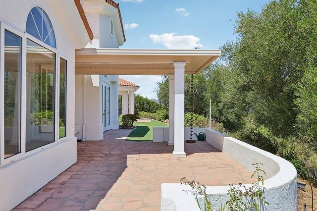 17572 Via Loma Drive, Poway, CA 92064