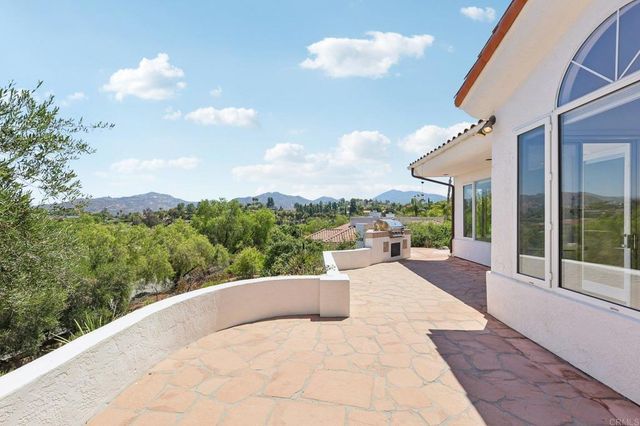 17572 Via Loma Drive, Poway, CA 92064