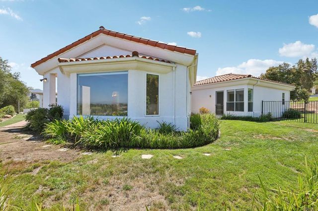 17572 Via Loma Drive, Poway, CA 92064