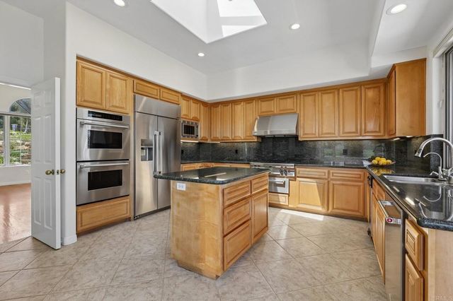 17572 Via Loma Drive, Poway, CA 92064