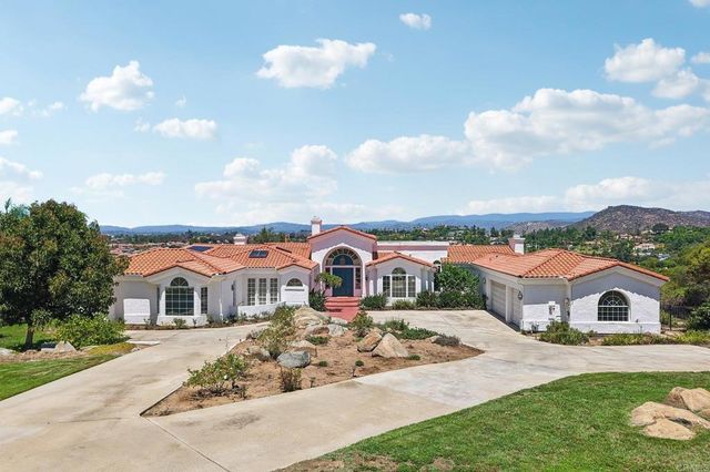 17572 Via Loma Drive, Poway, CA 92064