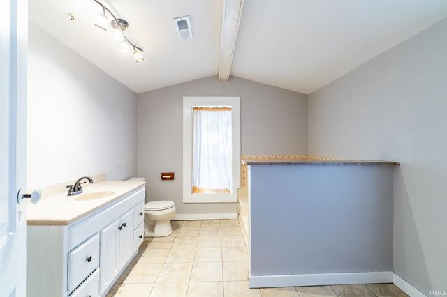 4020 Carroll Road, Fort Wayne, IN 46818