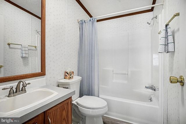 1106 JFK DR, North Wales, PA 19454