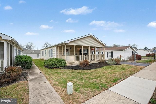 1106 JFK DR, North Wales, PA 19454