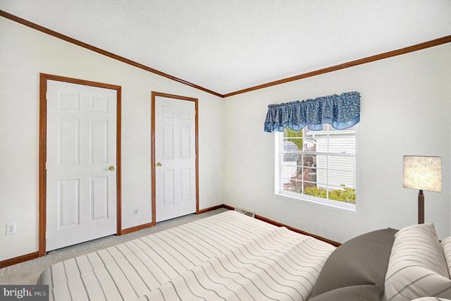 1106 JFK DR, North Wales, PA 19454