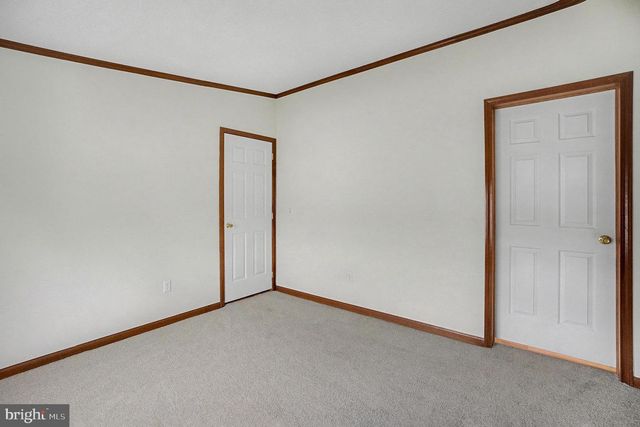 1106 JFK DR, North Wales, PA 19454