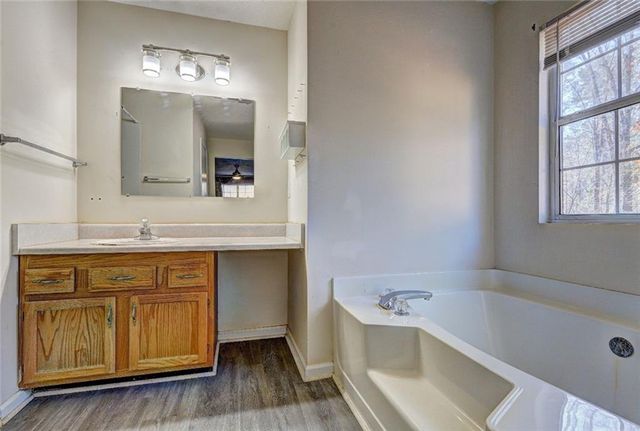 3338 Lindale Court, Ellenwood, GA 30294