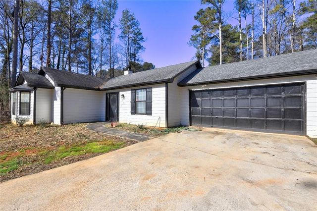 3338 Lindale Court, Ellenwood, GA 30294