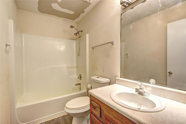 3338 Lindale Court, Ellenwood, GA 30294