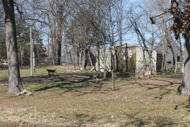 111 Daniel Drive, Mabank, TX 75156