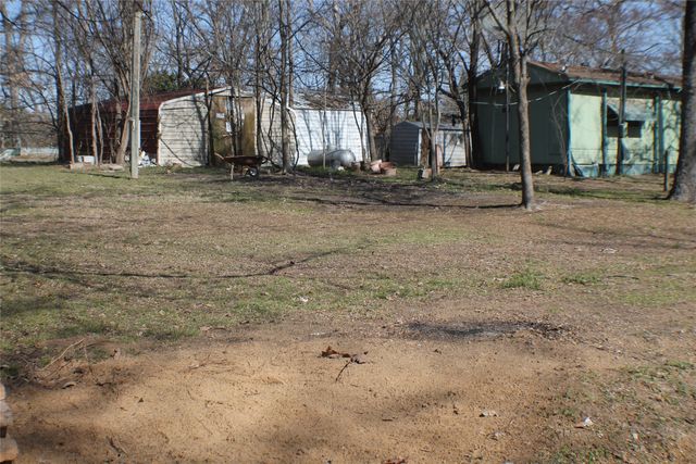 111 Daniel Drive, Mabank, TX 75156