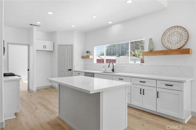6105 Kettlerock Mountain Court, Bakersfield, CA 93313