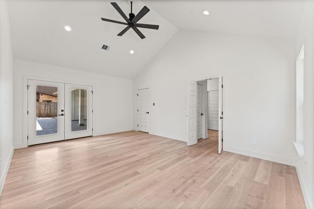 1618 Lake Bluff Drive, El Lago, TX 77586