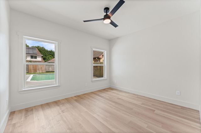 1618 Lake Bluff Drive, El Lago, TX 77586