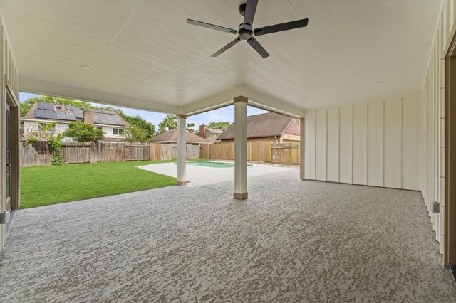 1618 Lake Bluff Drive, El Lago, TX 77586