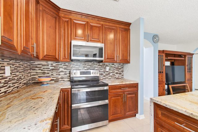 6240 NW 41st Terrace, Coconut Creek, FL 33073