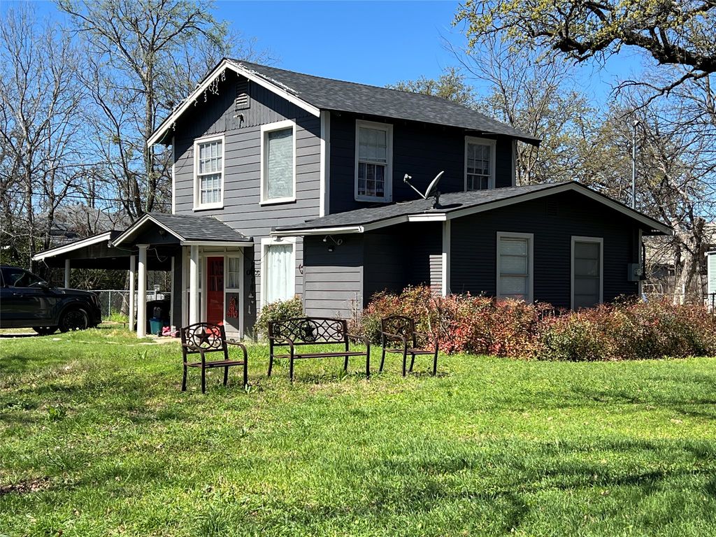 1807 Vincent Street, Brownwood, TX 76801