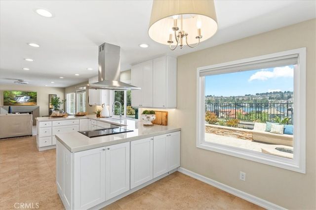 22801 Toston, Mission Viejo, CA 92692