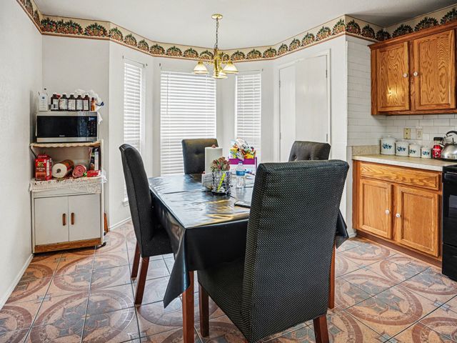 259 Cobblestone Circle, Red Oak, TX 75154