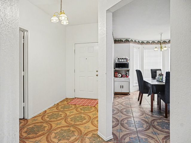 259 Cobblestone Circle, Red Oak, TX 75154