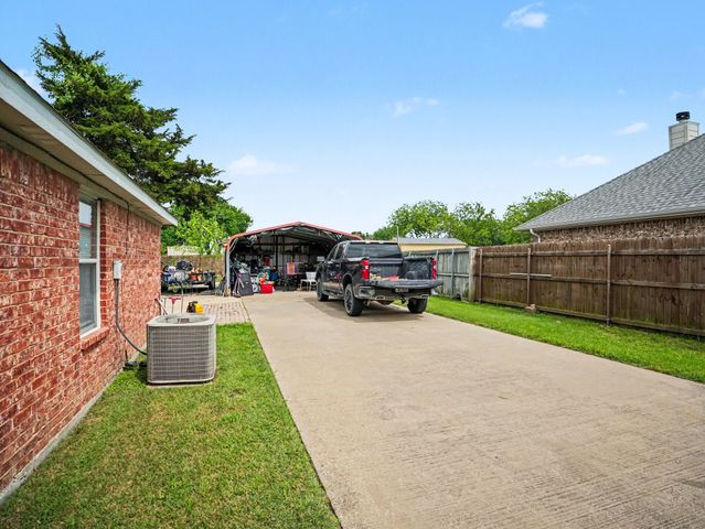 259 Cobblestone Circle, Red Oak, TX 75154
