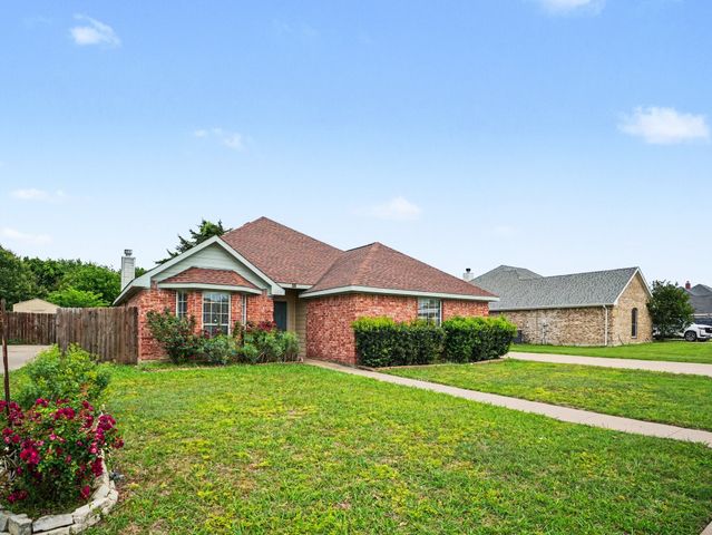 259 Cobblestone Circle, Red Oak, TX 75154