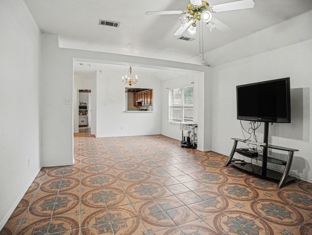 259 Cobblestone Circle, Red Oak, TX 75154