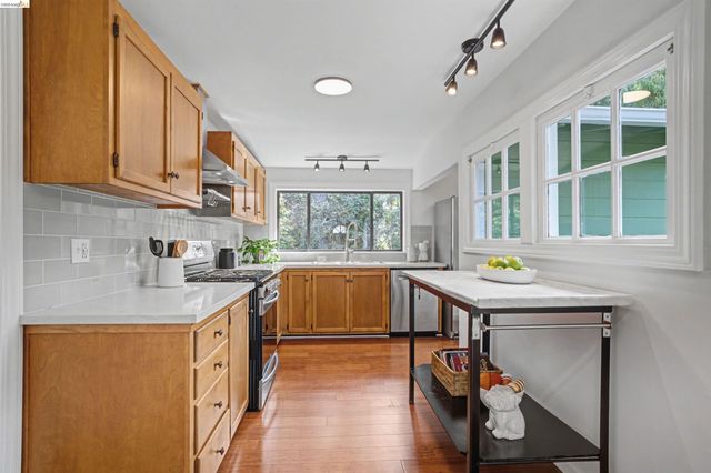 4753 Mountain Blvd, Oakland, CA 94619