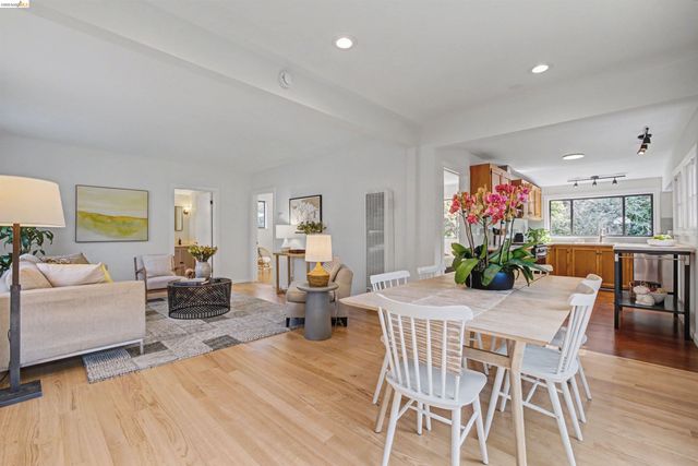 4753 Mountain Blvd, Oakland, CA 94619