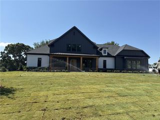 8020 Grand Meadow Run, Gainesville, GA 30506