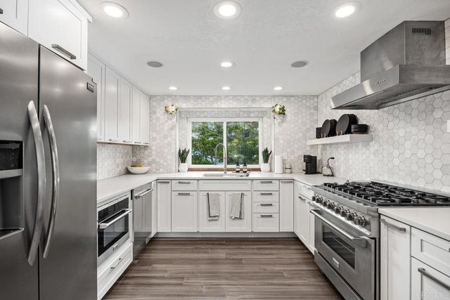 155 Paseo Marguerita, Vista, CA 92084