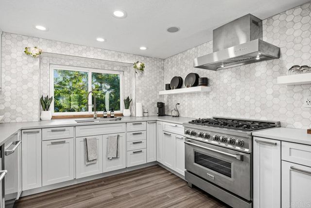 155 Paseo Marguerita, Vista, CA 92084