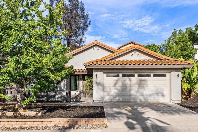 155 Paseo Marguerita, Vista, CA 92084