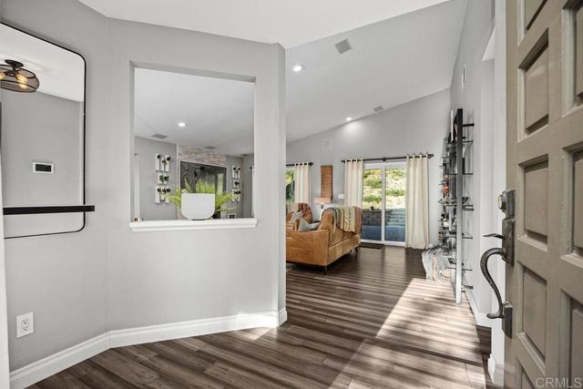 155 Paseo Marguerita, Vista, CA 92084